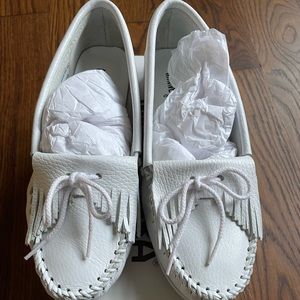 NIB Womens Minnetonka Moccasins